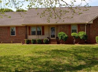3168 Maxey Rd, Cedar Hill, TN 37032