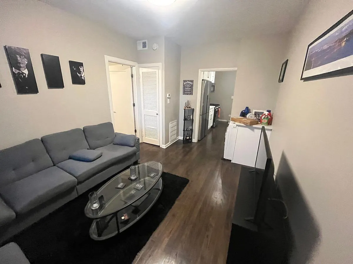 Building Photo - 1314 W Schubert Ave #3F