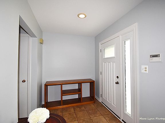4th image of 250 Stanyon Ln