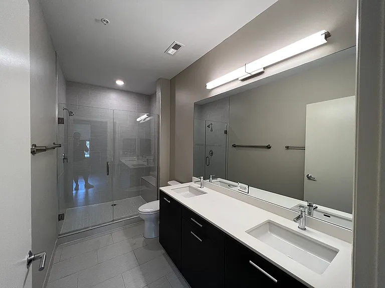 HIGHPOINT Clarendon Hills — Photo 32