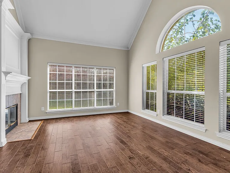 8613 Mill Creek Rd — Photo 5