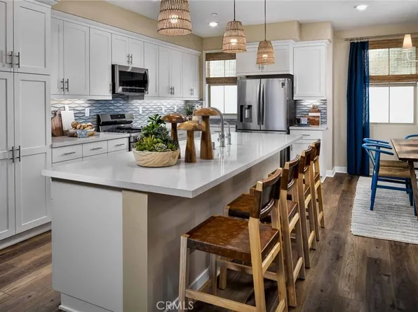 10910 Champions Ln, Los Alamitos, CA 90720