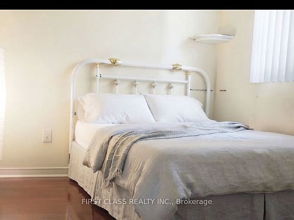 4th image of 2351 Kennedy Rd #112
