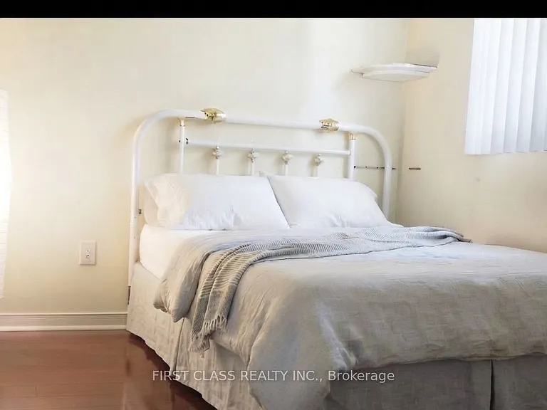 2351 Kennedy Rd #112 — Photo 3