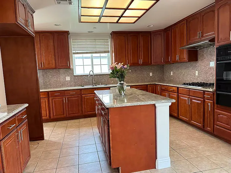 13736 Monterey Ave — Photo 11