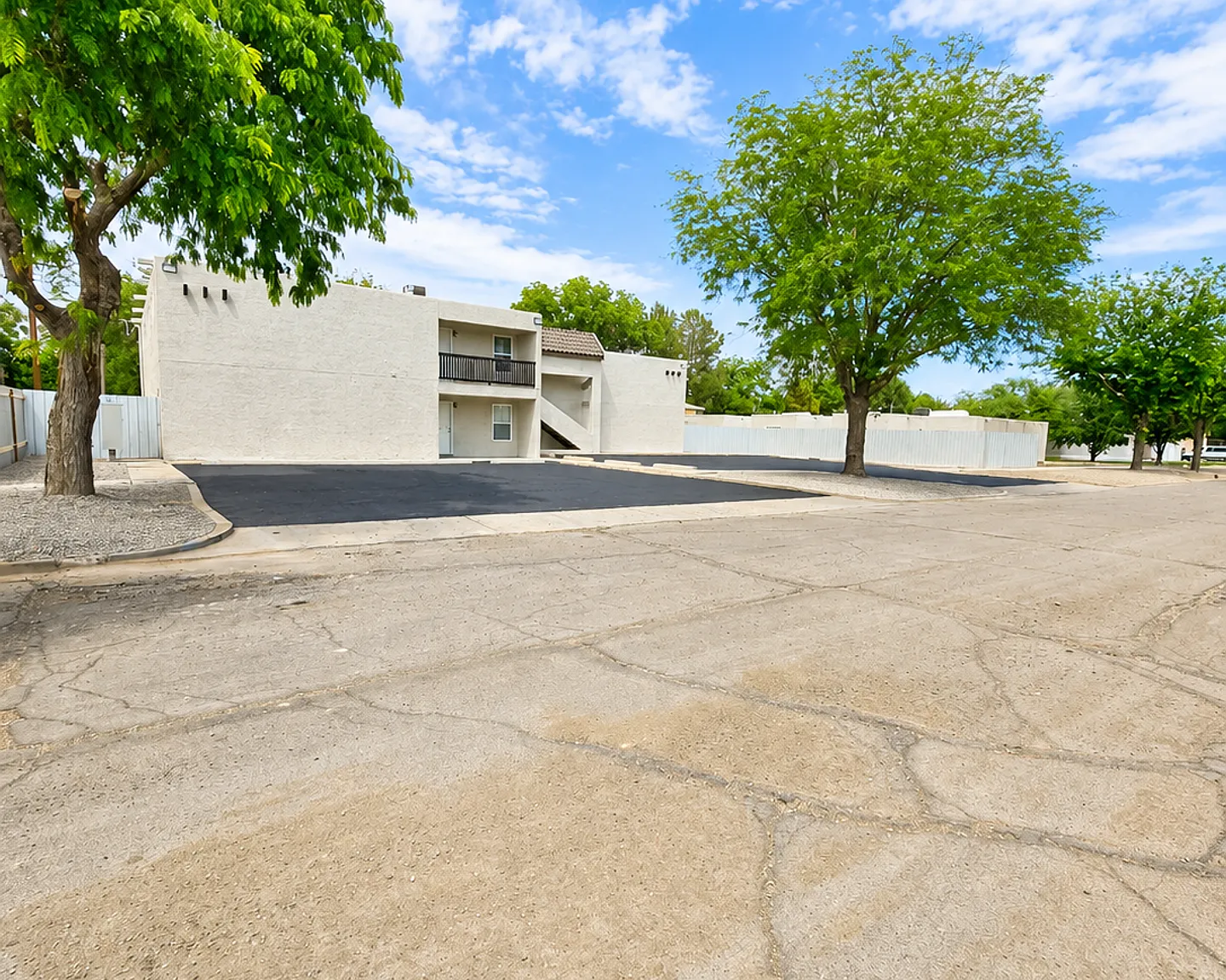 407 W Tilden — Photo 2