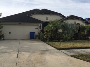 7401 Tangle Bend Dr, Gibsonton, FL 33534