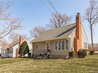 137 Helaine Rd, Manchester, CT 06042