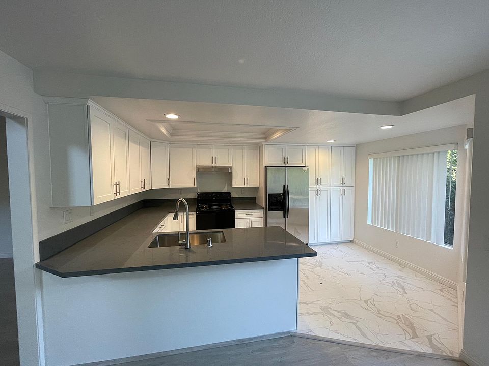 1st image of 4394 Ironwood Dr