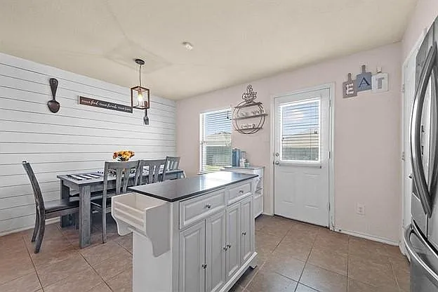 2107 Hartley Dr — Photo 5