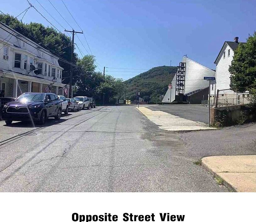 2nd image of 114 Washington St