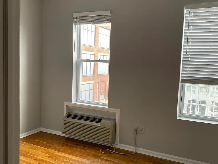 734 Adams St #5C — Photo 6