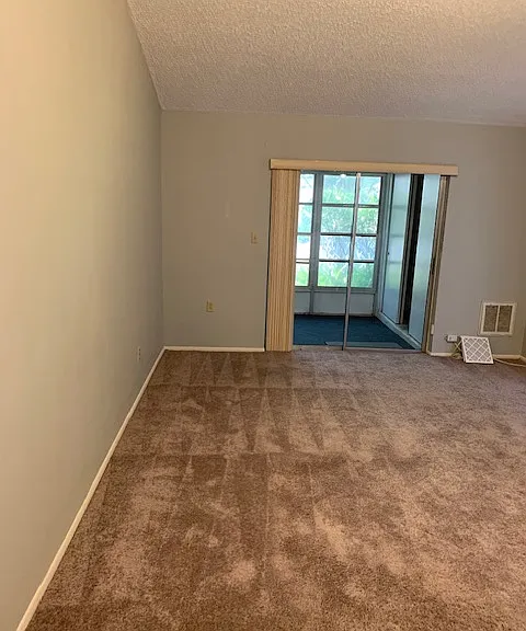285 Rogers Ct — Photo 7