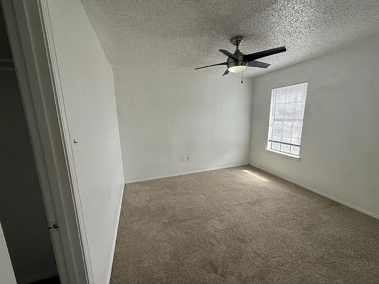 6304 Alissa Dr — Photo 6