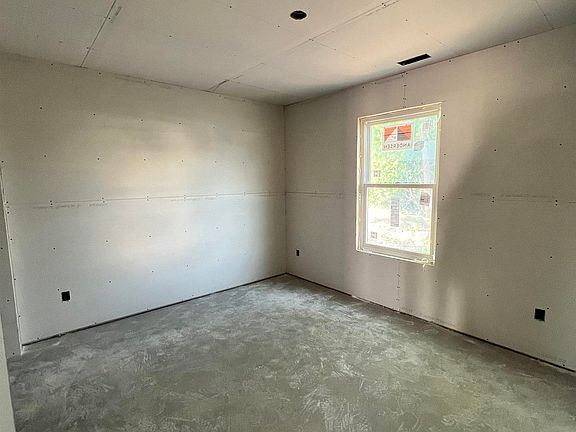 5th image of 2049 Duncan Dr