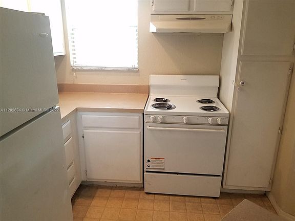 4th image of 1401 Village Blvd APT 527