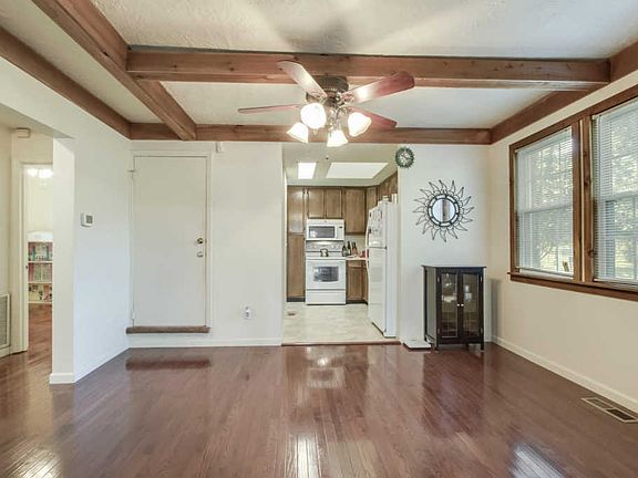 5th image of 116 Rose Dr