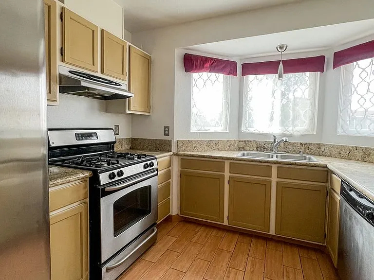 5395 Baileya Ave — Photo 8
