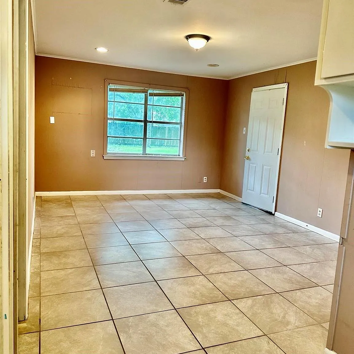 2 bed, 1.0 bath, 1308 sqft, $1,345 — Photo 3