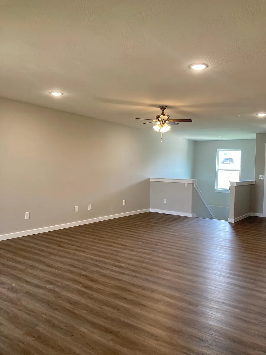 Building Photo - 1405 W Pebblebrooke Dr