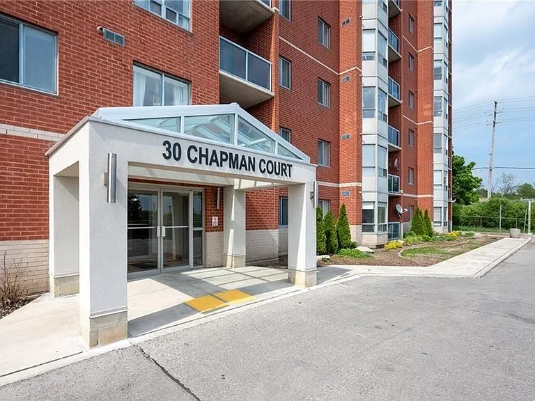 30 Chapman Ct — Photo 1