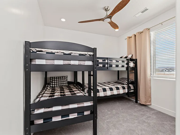 671 W Emerald Point Dr — Photo 22