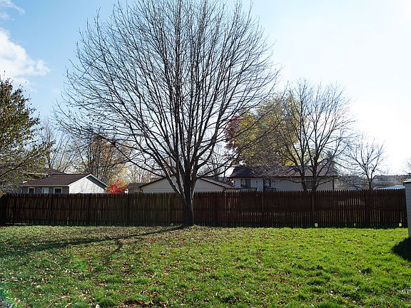 Fenced Yard