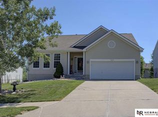 2621 N 165th St, Omaha, NE 68116