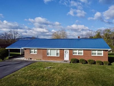 186 Summit Dr, Peterstown, WV, 24963