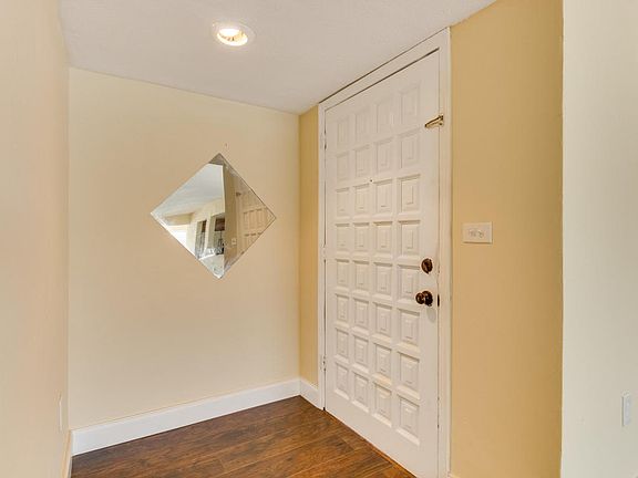 5th image of 7757 Fairway Blvd