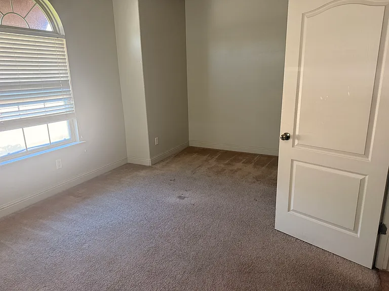5934 E Florence Ave — Photo 7