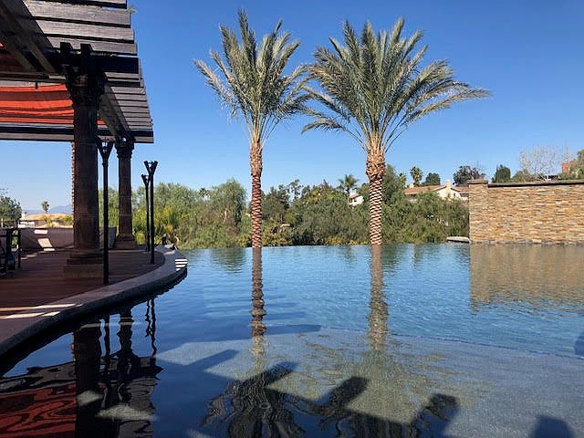 Shared pool & pool deck