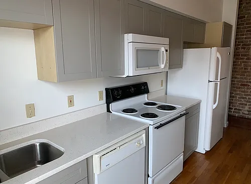 102 E Thomas St #4 Photo 1