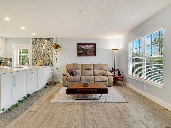 5th image of 503 N Perry Avenue