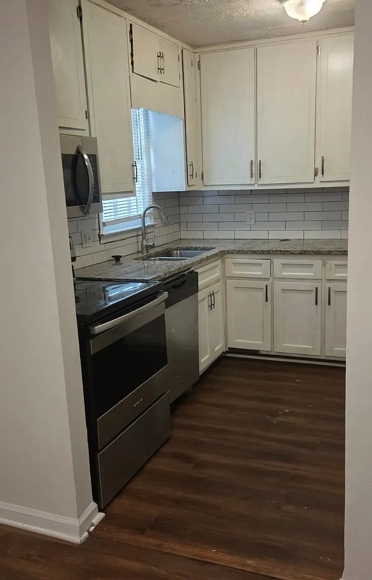 5504 Estates Ct — Photo 4