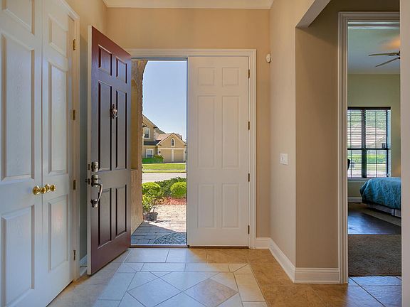 5th image of 1023 Green Pine Cir