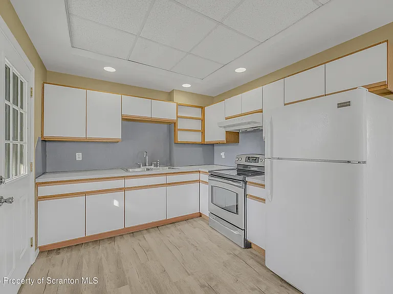 538 Birch St #3 — Photo 9