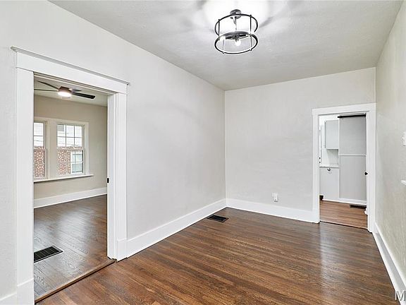 5th image of 8821 Olden Ave