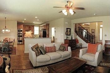4th image of 432 Black Castle Dr