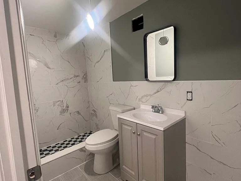 335 Blatchley Ave — Photo 5