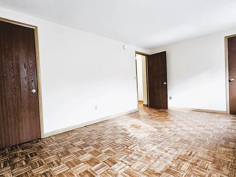 173 Julie Dr — Photo 4