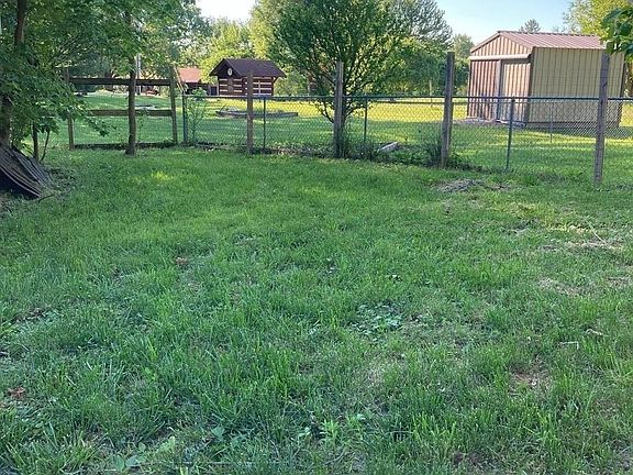 3rd image of 13239 Sunset Dr