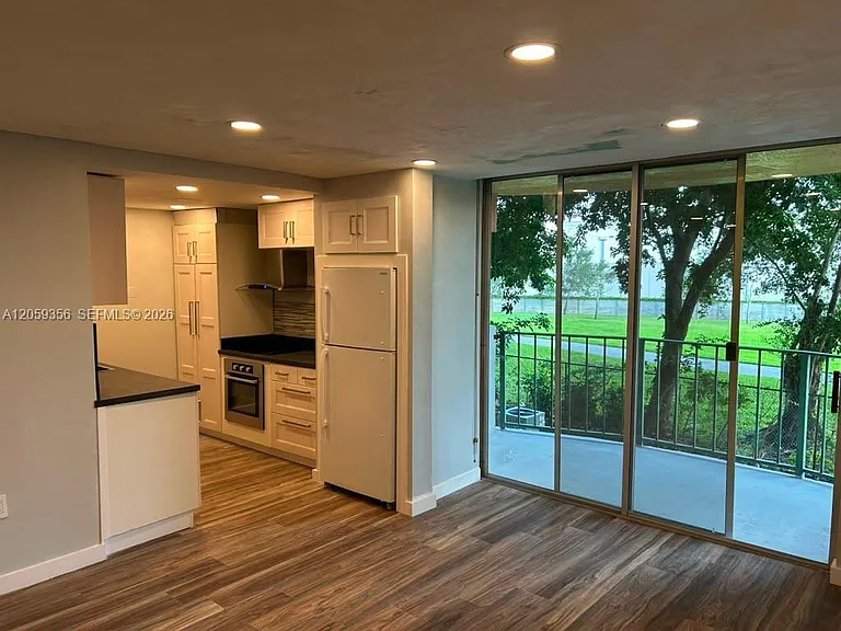 9320 Fontainebleau Blvd #214 — Photo 5