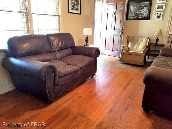 3rd image of 212 W 19th St