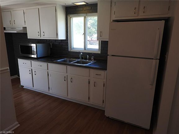 4th image of 6497 Almont Dr