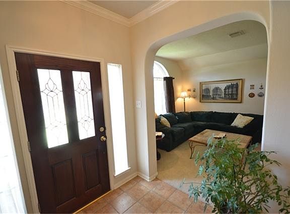 4th image of 3906 Bellinger Way