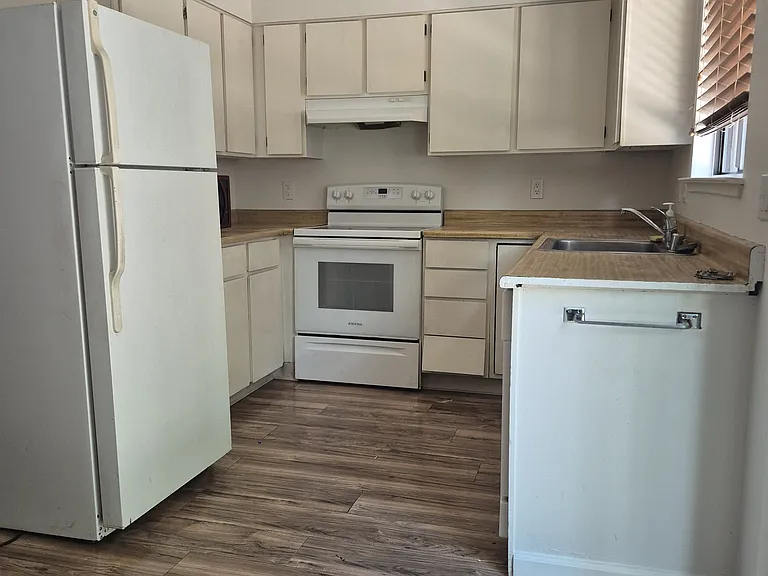 858 Southwood Blvd #3 — Photo 7
