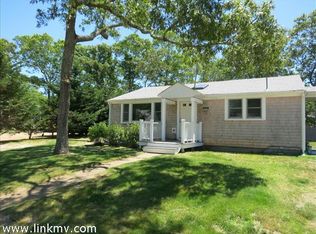 32 Boxberry Ave, Tisbury, MA 02568