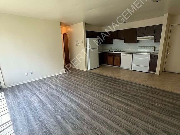 4th image of 1850 Squire Dr #8