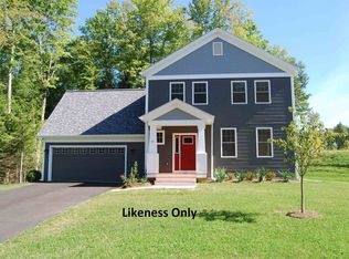 16 Horseshoe Cir, Milton, VT 05468